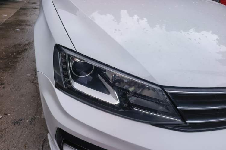 Used Volkswagen Sagitar 2018 280TSI DSG Ignite Edition Right Front Headlight