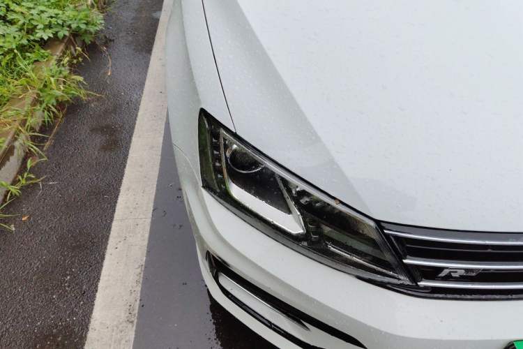 Used Volkswagen Sagitar 2018 280TSI DSG Ignite Edition Right Front Headlight