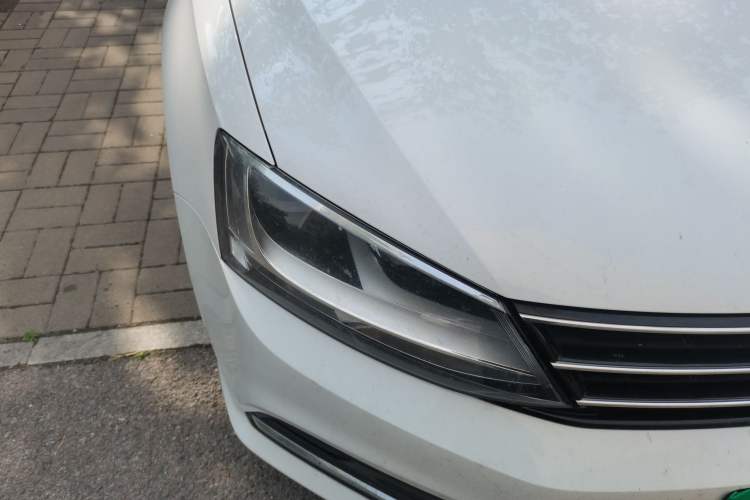 Used Volkswagen Sagitar 2018 280TSI DSG Comfort Model Right Front Headlight