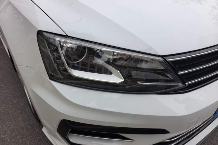 Used Volkswagen Sagitar 2018 280TSI DSG Ignite Edition Right Front Headlight