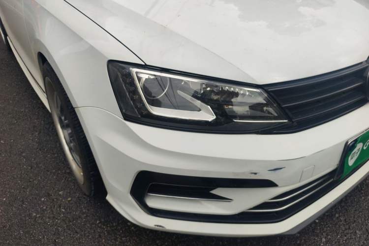 Used Volkswagen Sagitar 2018 280TSI DSG Ignite Edition Right Front Headlight