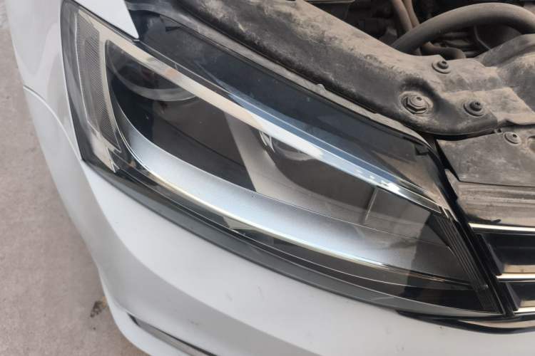 Used Volkswagen Sagitar 2018 180TSI DSG Prestige Edition Right Front Headlight