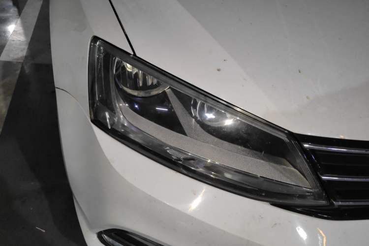 Used Volkswagen Sagitar 2018 180TSI DSG Prestige Edition Right Front Headlight