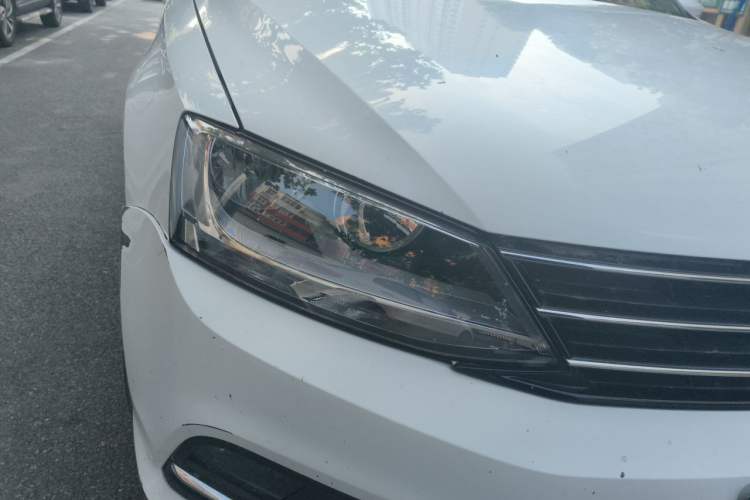Used Volkswagen Sagitar 2018 180TSI DSG Prestige Edition Right Front Headlight