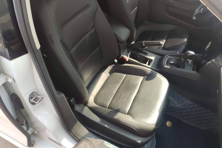 Used Volkswagen Sagitar 2018 280TSI DSG Ignite Edition Right Front Seat