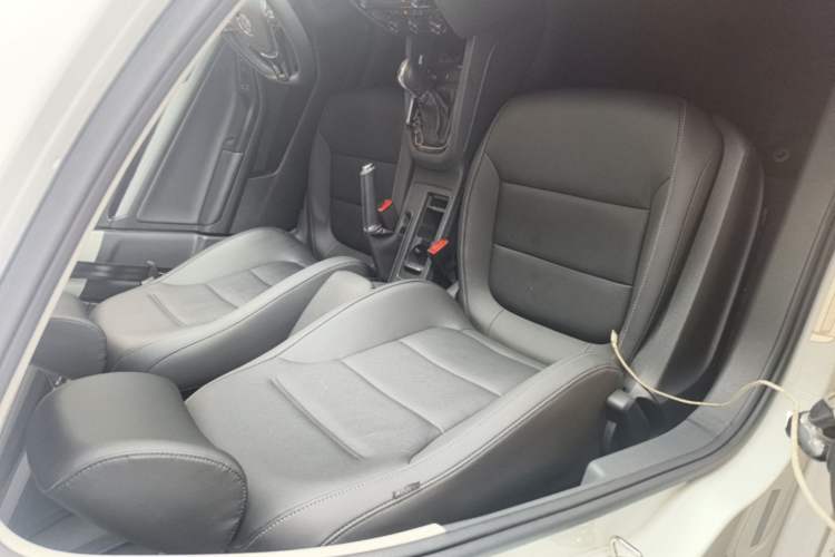 Used Volkswagen Sagitar 2018 280TSI DSG Ignite Edition Right Front Seat