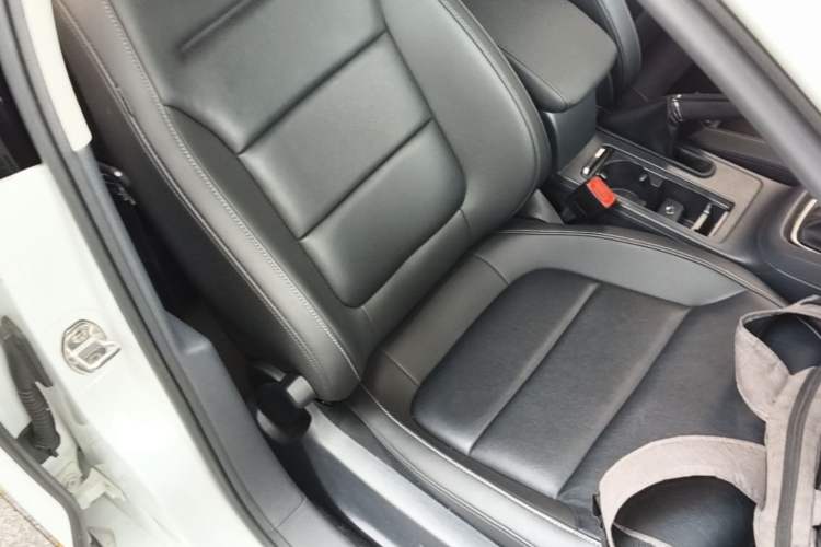 Used Volkswagen Sagitar 2018 280TSI DSG Comfort Model Right Front Seat