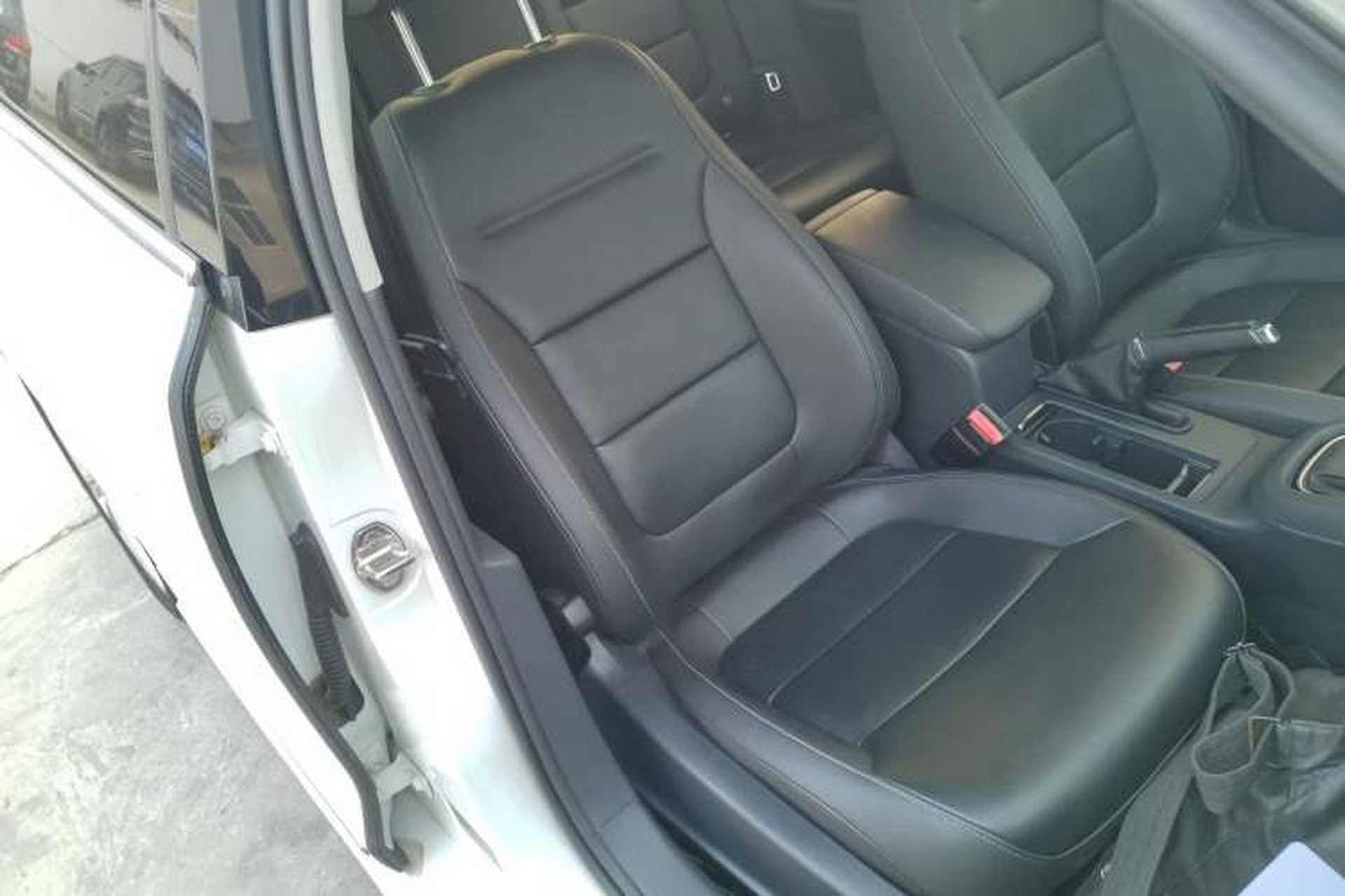 Used Volkswagen Sagitar 2018 280TSI DSG Ignite Edition Right Front Seat