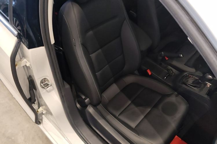 Used Volkswagen Sagitar 2018 1.6L Automatic Comfort Model Right Front Seat