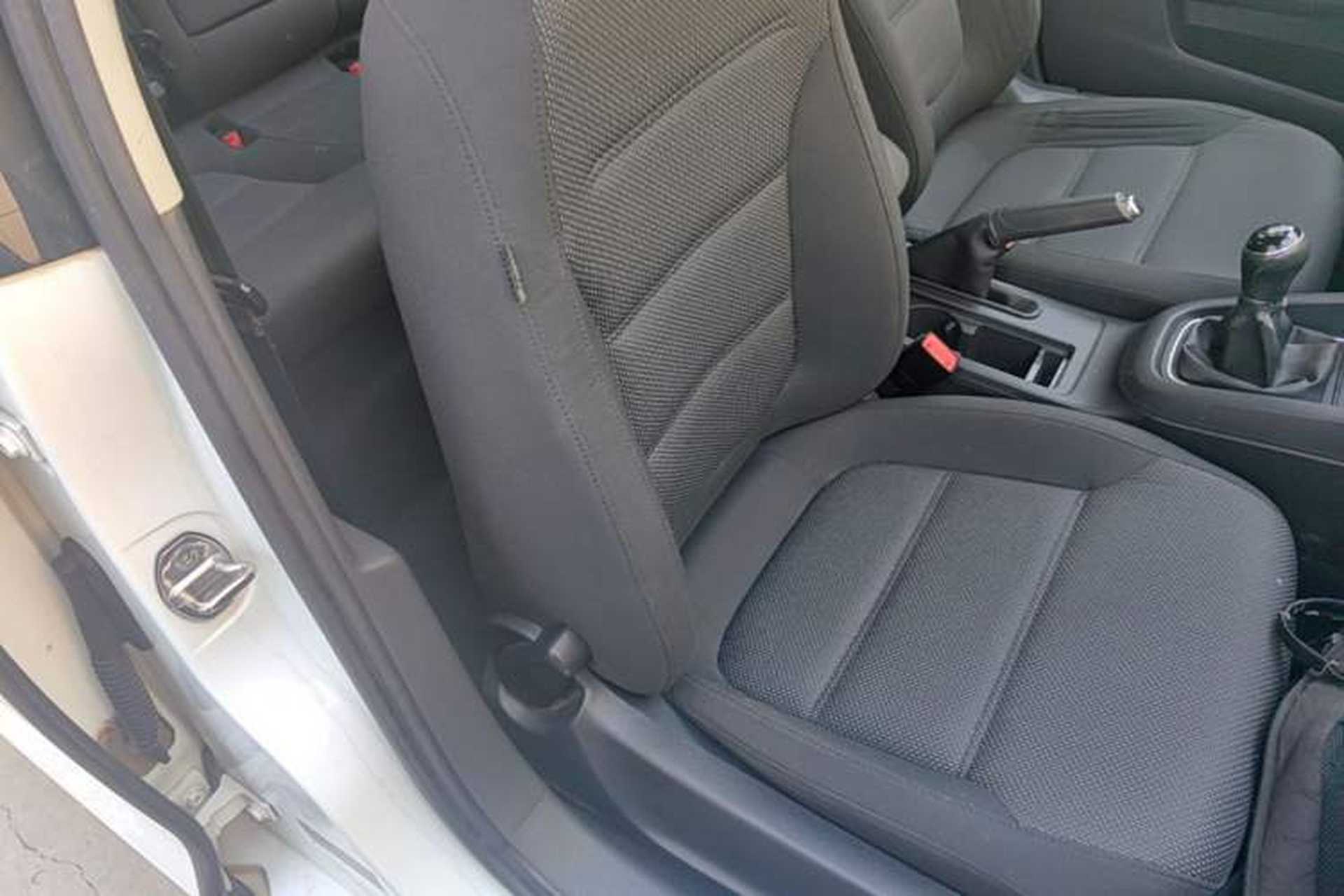 Used Volkswagen Sagitar 2018 1.6L Manual Fashion Edition Right Front Seat