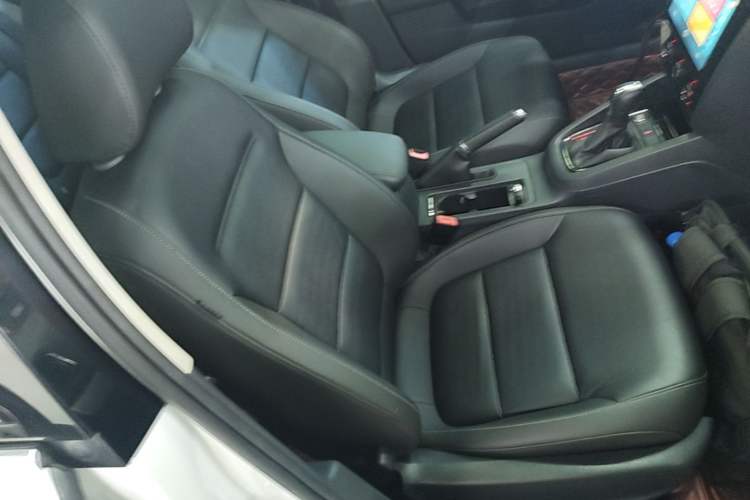 Used Volkswagen Sagitar 2018 280TSI DSG Ignite Edition Right Front Seat