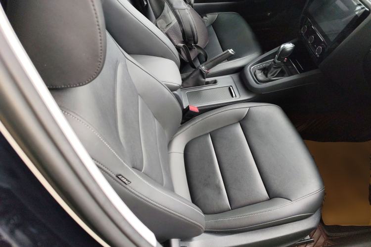 Used Volkswagen Sagitar 2018 280TSI DSG Ignite Edition Right Front Seat