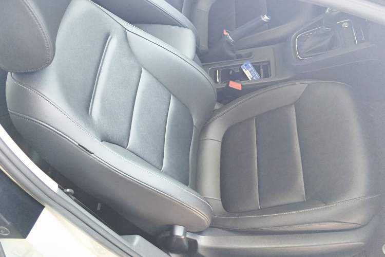 Used Volkswagen Sagitar 2018 1.6L Automatic Comfort Model Right Front Seat