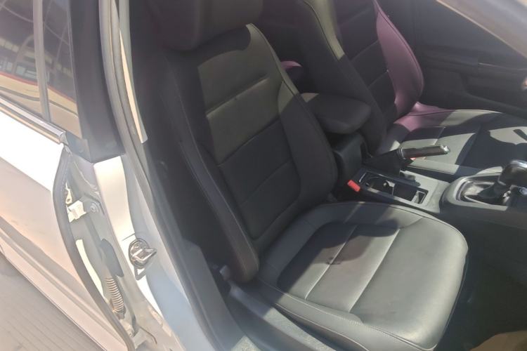Used Volkswagen Sagitar 2018 1.6L Automatic Comfort Model Right Front Seat