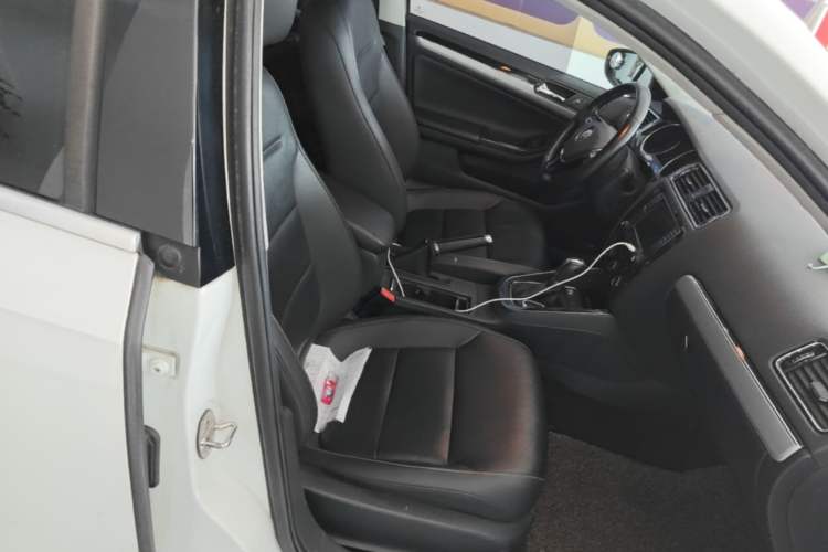 Used Volkswagen Sagitar 2018 280TSI DSG Ignite Edition Right Front Seat