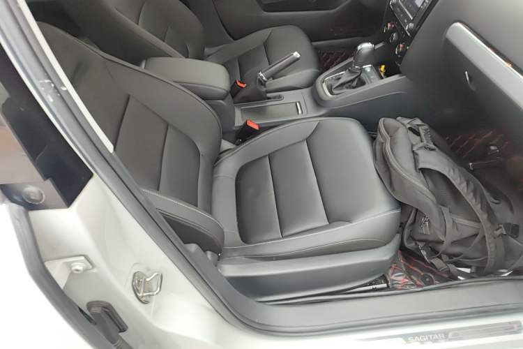 Used Volkswagen Sagitar 2018 180TSI DSG Prestige Edition Right Front Seat