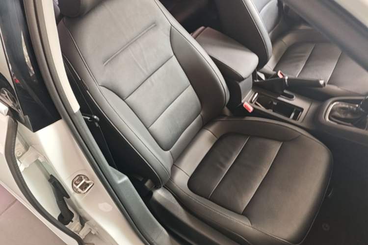 Used Volkswagen Sagitar 2018 280TSI DSG Comfort Model Right Front Seat