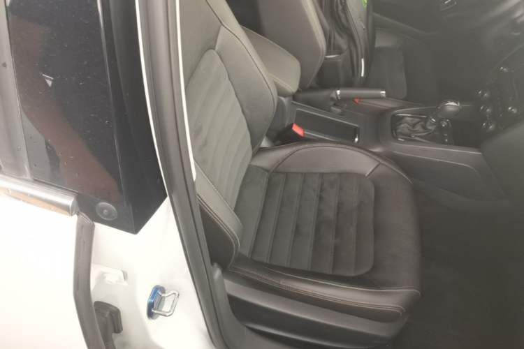 Used Volkswagen Sagitar 2018 280TSI DSG Luxury Model Right Front Seat