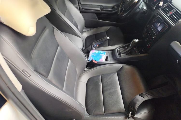 Used Volkswagen Sagitar 2018 280TSI DSG Ignite Edition Right Front Seat