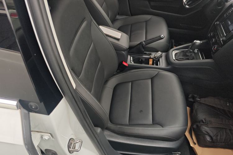Used Volkswagen Sagitar 2018 1.6L Automatic Comfort Model Right Front Seat