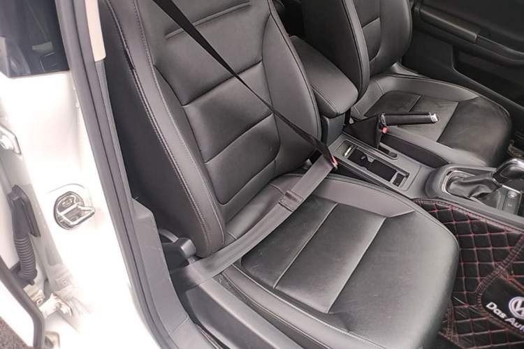 Used Volkswagen Sagitar 2018 180TSI DSG Prestige Edition Right Front Seat