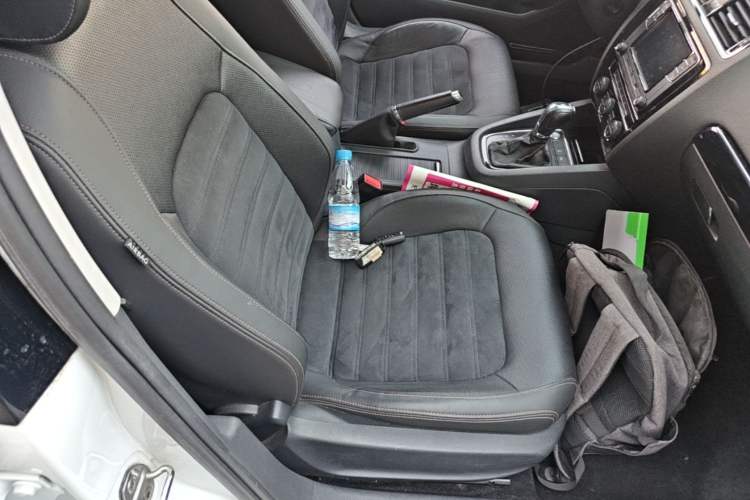 Used Volkswagen Sagitar 2018 280TSI DSG Luxury Model Right Front Seat