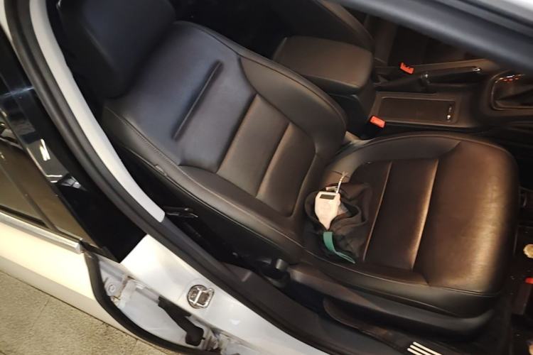 Used Volkswagen Sagitar 2018 280TSI DSG Ignite Edition Right Front Seat