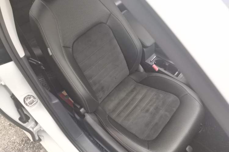 Used Volkswagen Sagitar 2018 280TSI DSG Luxury Model Right Front Seat