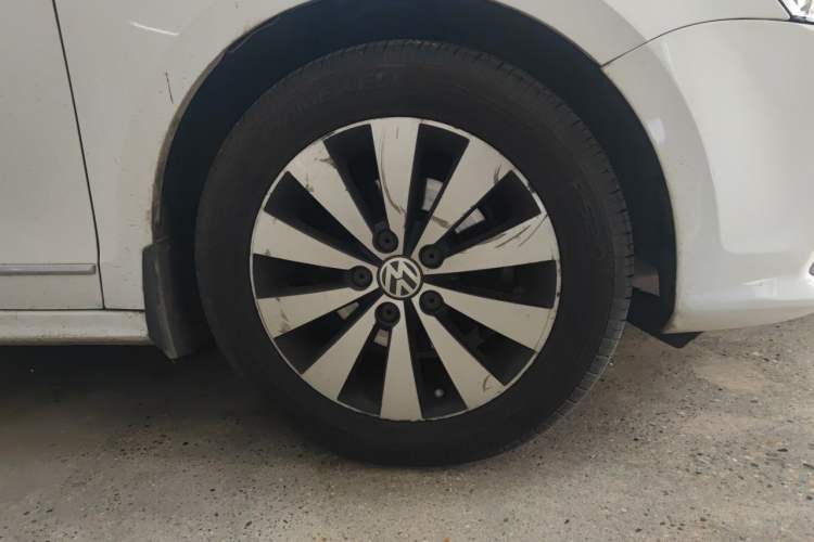 Used Volkswagen Sagitar 2018 1.6L Automatic Fashion Model Right Front Wheel Hub
