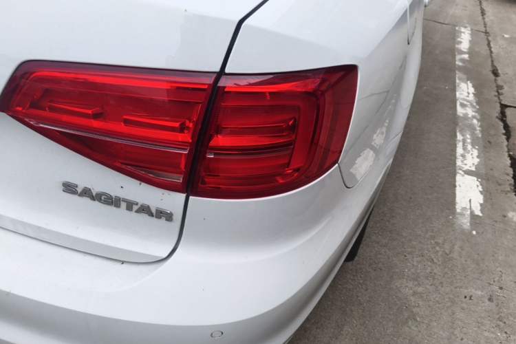 Used Volkswagen Sagitar 2018 1.6L Automatic Comfort Model Right Rear Taillight