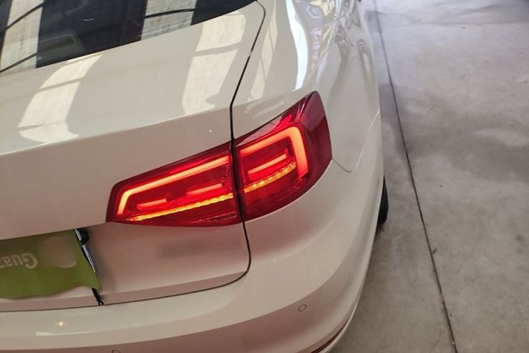 Used Volkswagen Sagitar 2018 1.6L Automatic Comfort Model Right Rear Taillight