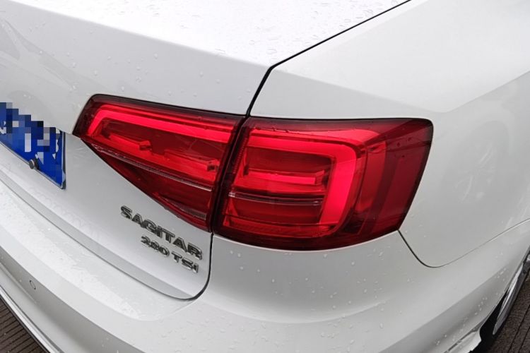 Used Volkswagen Sagitar 2018 280TSI DSG Ignite Edition Right Rear Taillight