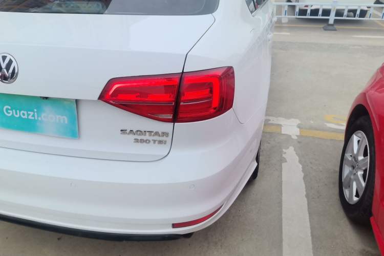Used Volkswagen Sagitar 2018 280TSI DSG Ignite Edition Right Rear Taillight