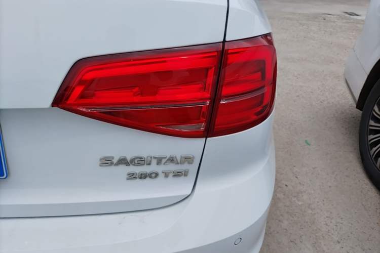 Used Volkswagen Sagitar 2018 280TSI DSG Ignite Edition Right Rear Taillight