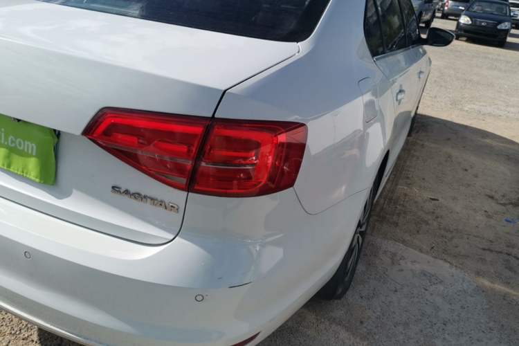 Used Volkswagen Sagitar 2018 1.6L Automatic Comfort Model Right Rear Taillight