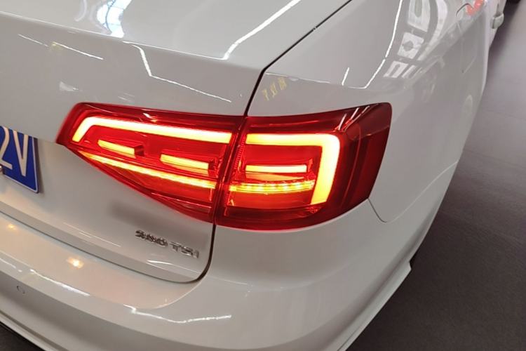 Used Volkswagen Sagitar 2018 280TSI DSG Ignite Edition Right Rear Taillight