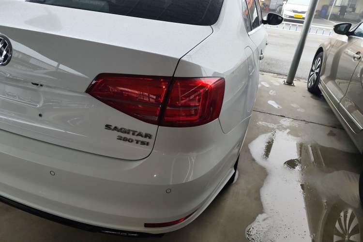 Used Volkswagen Sagitar 2018 280TSI DSG Ignite Edition Right Rear Taillight