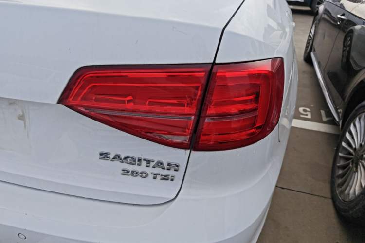 Used Volkswagen Sagitar 2018 280TSI DSG Comfort Model Right Rear Taillight