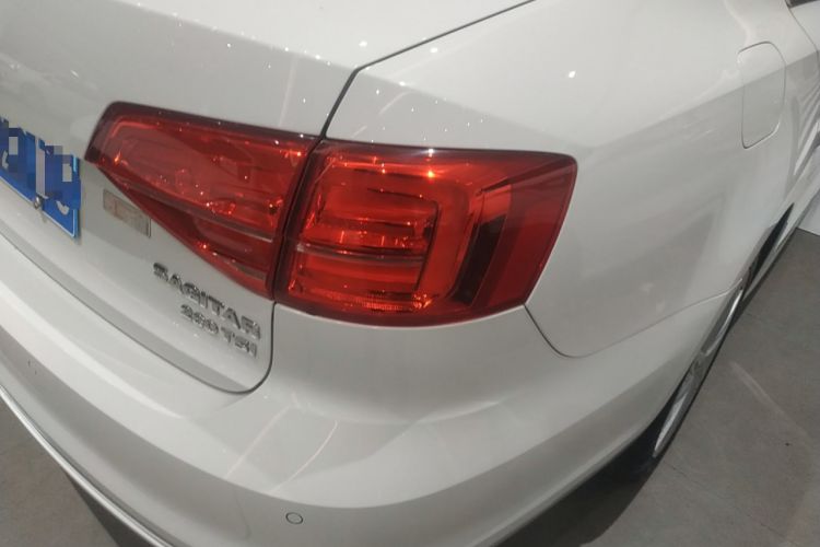 Used Volkswagen Sagitar 2018 280TSI DSG Comfort Model Right Rear Taillight