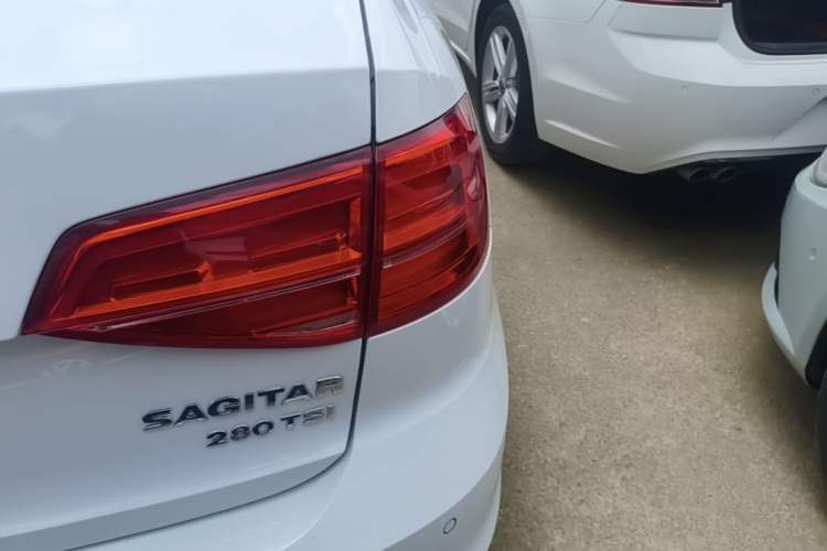 Used Volkswagen Sagitar 2018 280TSI DSG Ignite Edition Right Rear Taillight