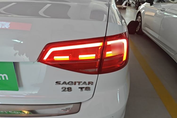 Used Volkswagen Sagitar 2018 1.6L Automatic Comfort Model Right Rear Taillight