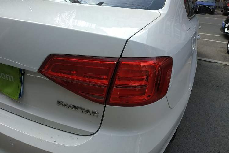 Used Volkswagen Sagitar 2018 1.6L Automatic Comfort Model Right Rear Taillight
