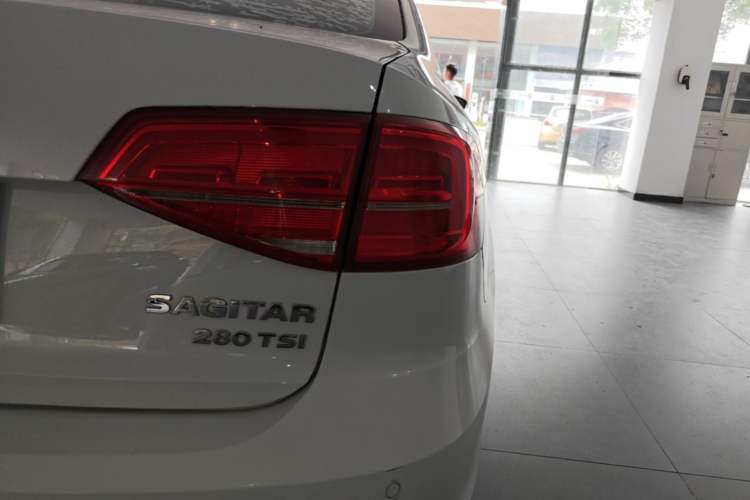 Used Volkswagen Sagitar 2018 280TSI DSG Ignite Edition Right Rear Taillight