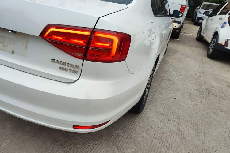 Used Volkswagen Sagitar 2018 180TSI DSG Prestige Edition Right Rear Taillight