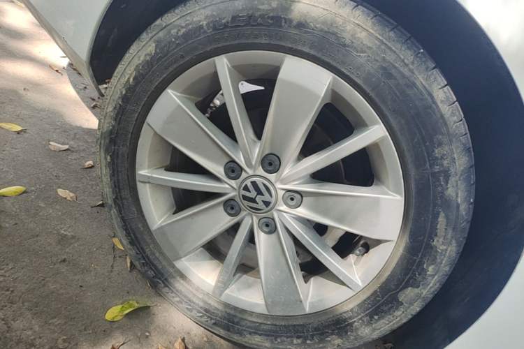 Used Volkswagen Sagitar 2018 1.6L Automatic Fashion Model Right Rear Wheel Hub