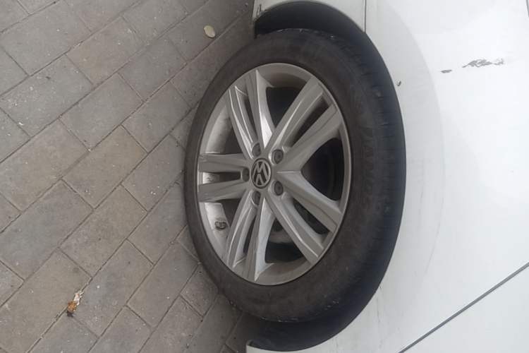 Used Volkswagen Sagitar 2018 280TSI DSG Luxury Model Right Rear Wheel Hub