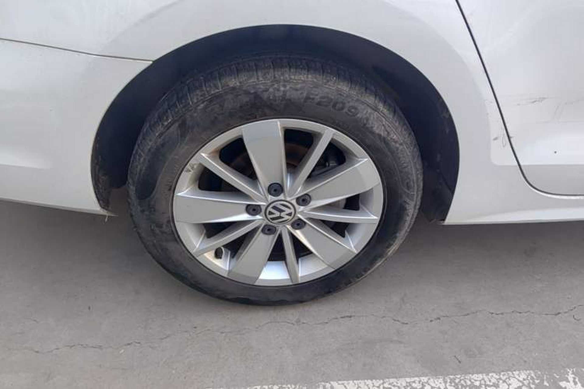 Used Volkswagen Sagitar 2018 1.6L Manual Fashion Edition Right Rear Wheel Hub