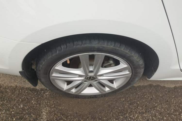 Used Volkswagen Sagitar 2018 280TSI DSG Luxury Model Right Rear Wheel Hub