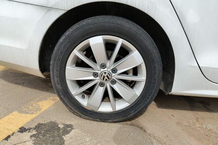 Used Volkswagen Sagitar 2018 1.6L Automatic Fashion Model Right Rear Wheel Hub