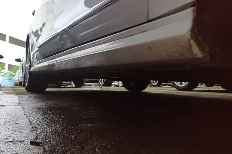Used Volkswagen Sagitar 2018 280TSI DSG Ignite Edition Right Side Sill